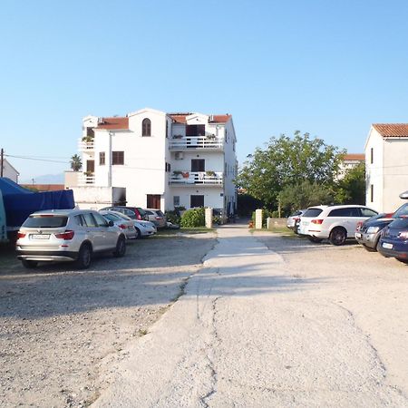 Apartments Ida Sućuraj Eksteriør bilde